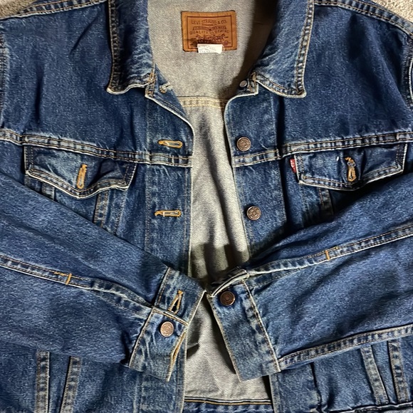Vintage Levi denim jacket - Picture 4 of 5